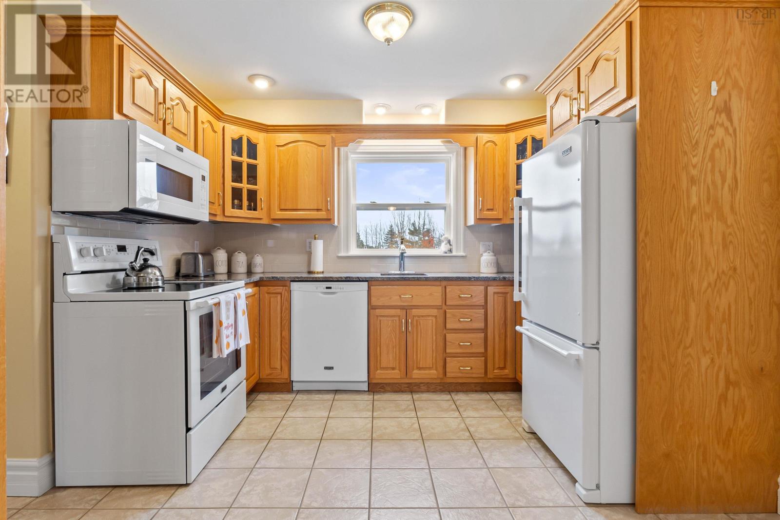 Property 6 of 37 of 677 Westwood Boulevard