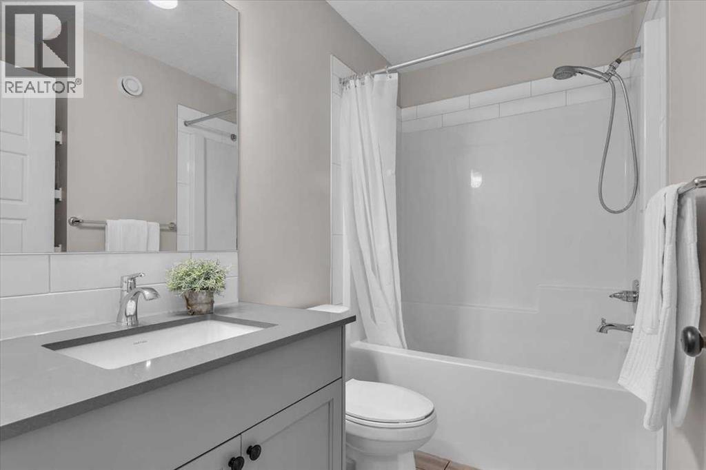 Single Family House for Sale in  Haskayne Drive NW Haskayne Calgary 