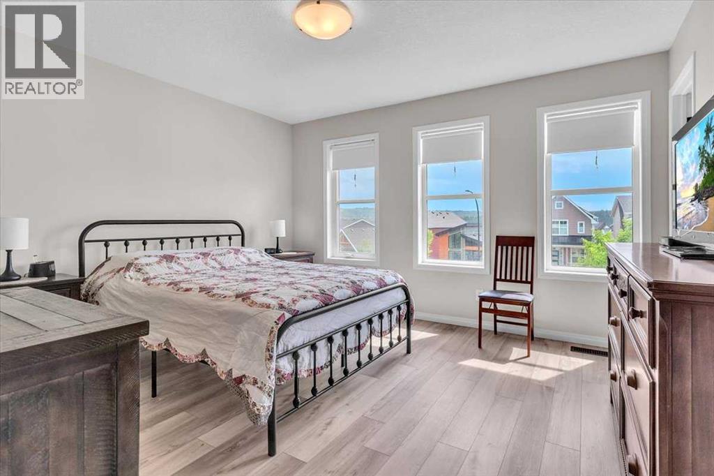 Single Family House for Sale in  Haskayne Drive NW Haskayne Calgary 