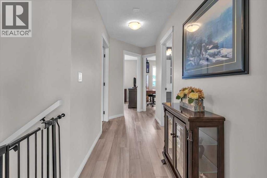 Single Family House for Sale in  Haskayne Drive NW Haskayne Calgary 