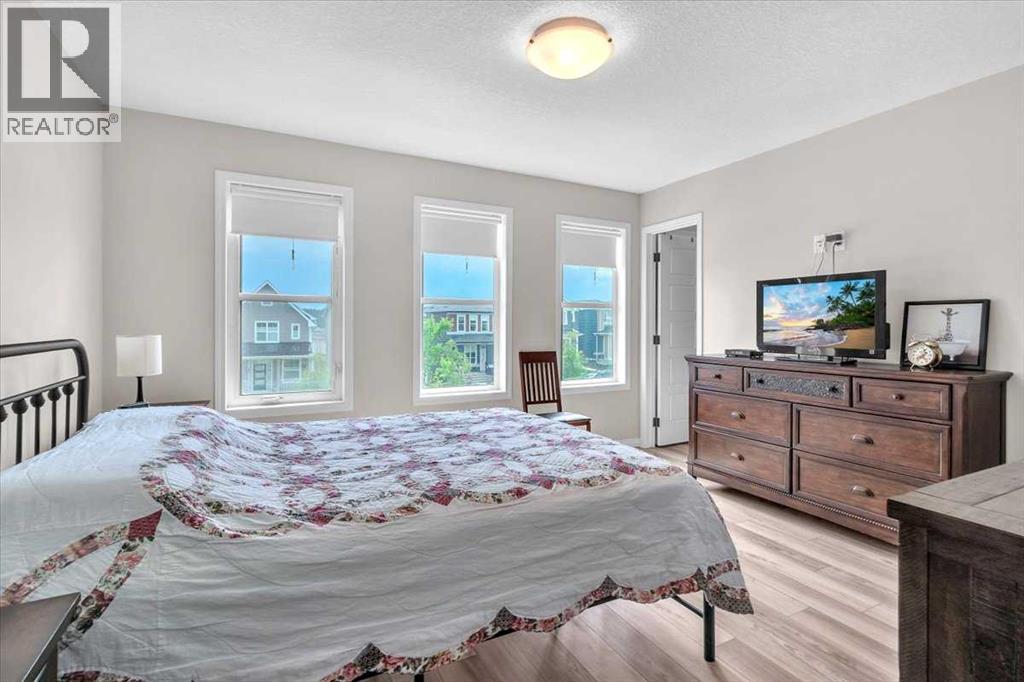 Single Family House for Sale in  Haskayne Drive NW Haskayne Calgary 