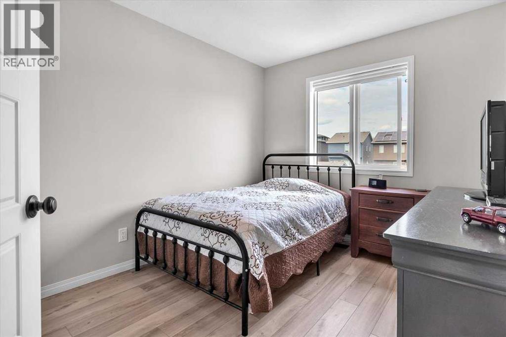 Single Family House for Sale in  Haskayne Drive NW Haskayne Calgary 