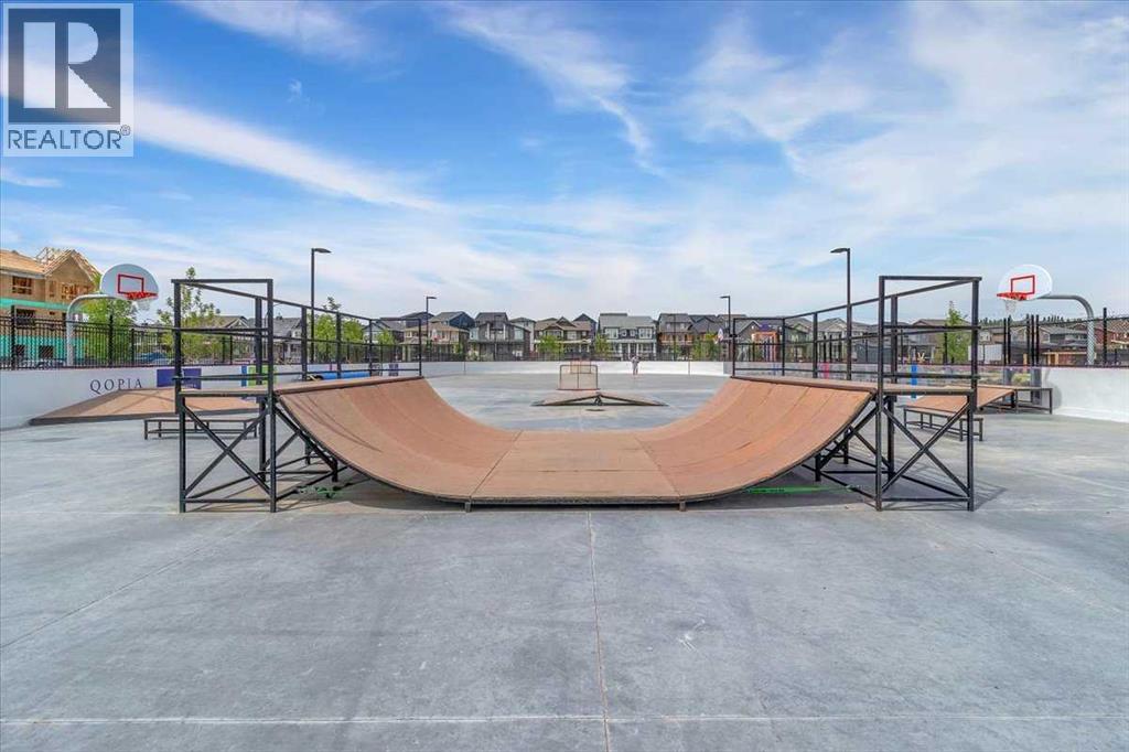 Single Family House for Sale in  Haskayne Drive NW Haskayne Calgary 