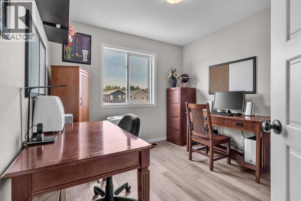 Single Family House for Sale in  Haskayne Drive NW Haskayne Calgary 