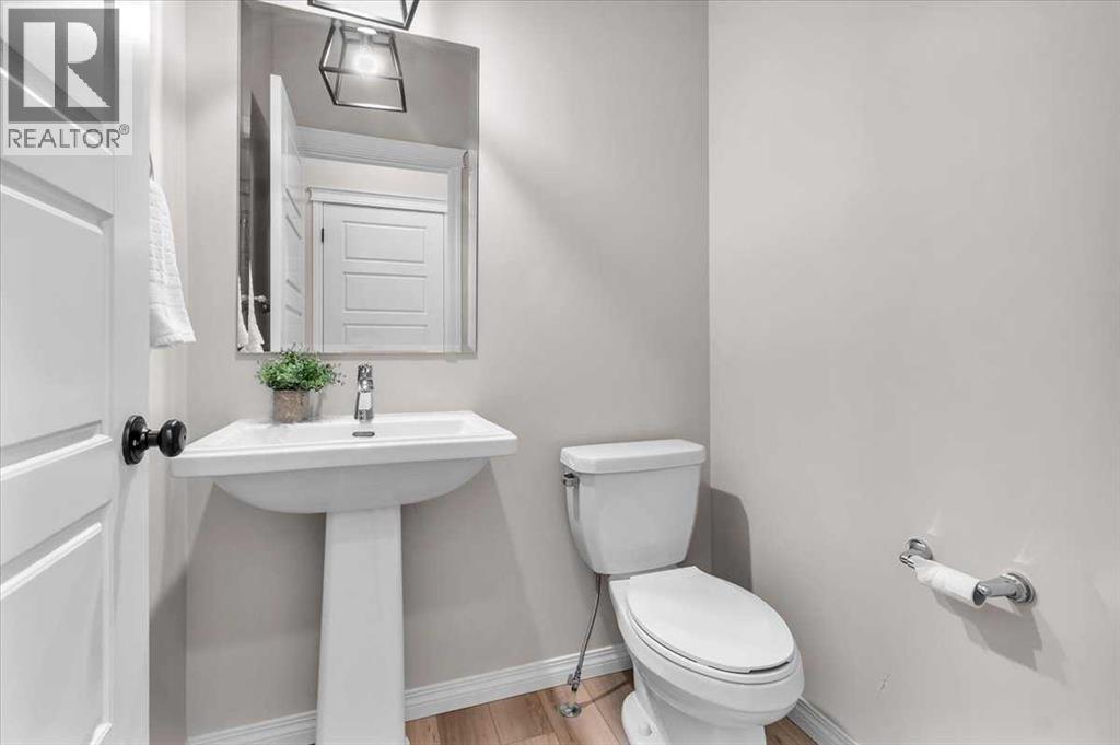 Single Family House for Sale in  Haskayne Drive NW Haskayne Calgary 