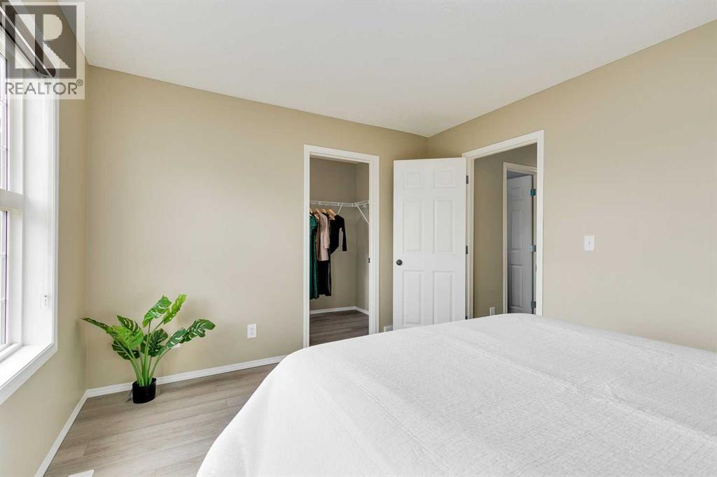 Single Family House for Sale in  Saddlebrook Place NE Saddle Ridge Calgary 