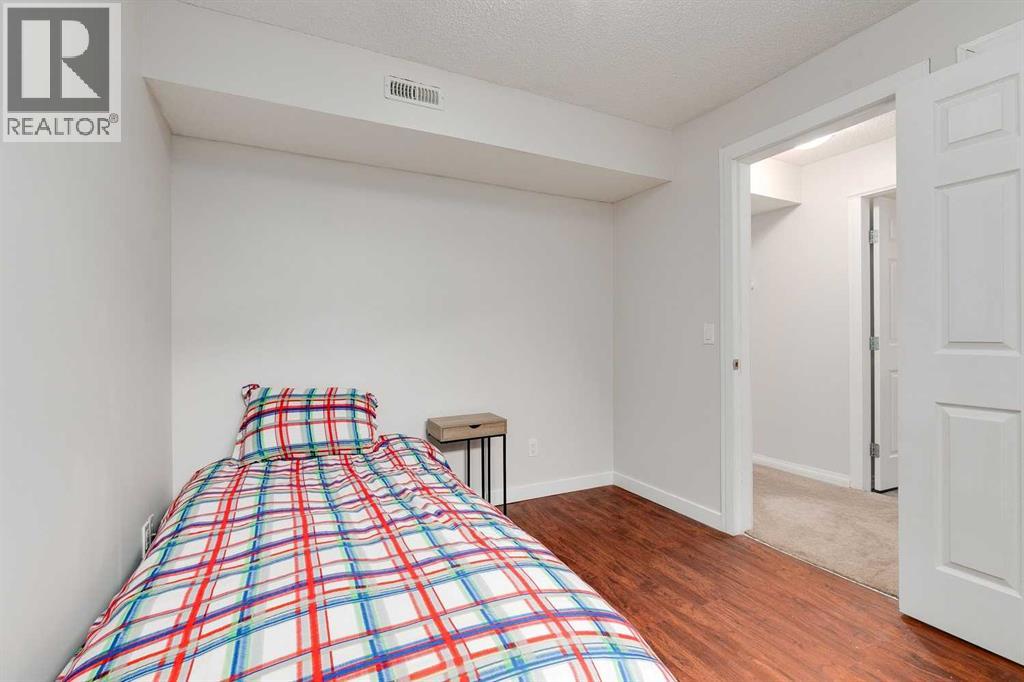 Single Family House for Sale in  Saddlebrook Place NE Saddle Ridge Calgary 