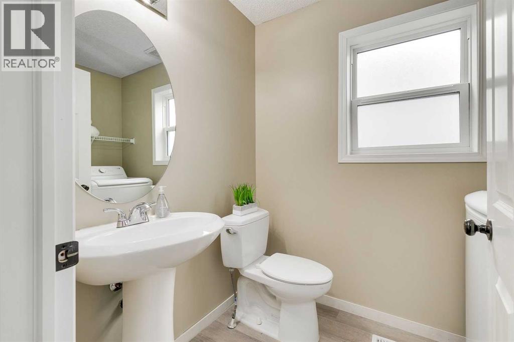 Single Family House for Sale in  Saddlebrook Place NE Saddle Ridge Calgary 