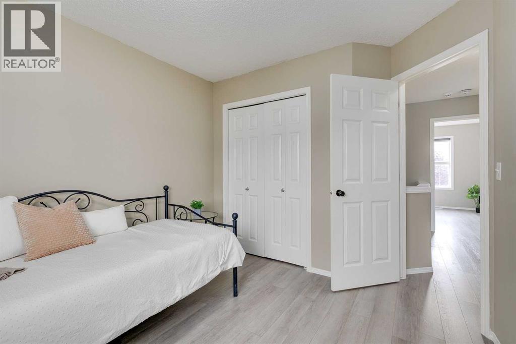 Single Family House for Sale in  Saddlebrook Place NE Saddle Ridge Calgary 
