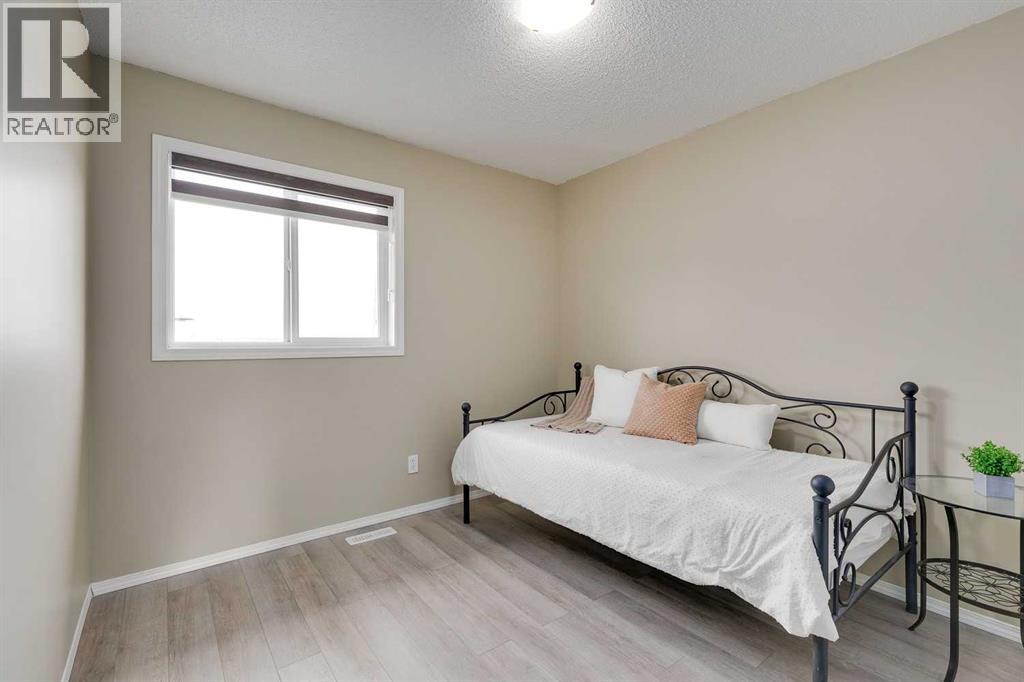 Single Family House for Sale in  Saddlebrook Place NE Saddle Ridge Calgary 