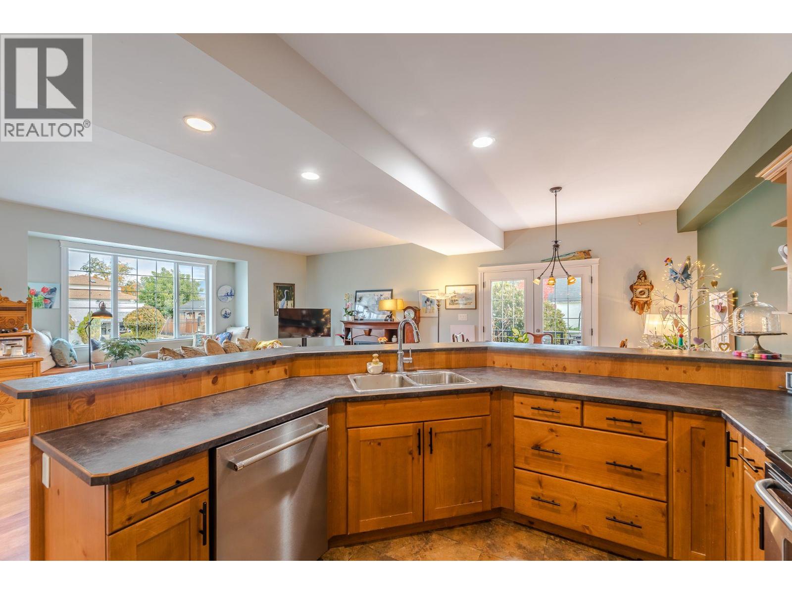 101 168 Regina Avenue, Penticton