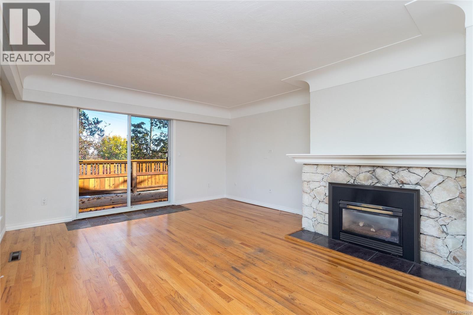 991 Snowdrop Avenue, Saanich