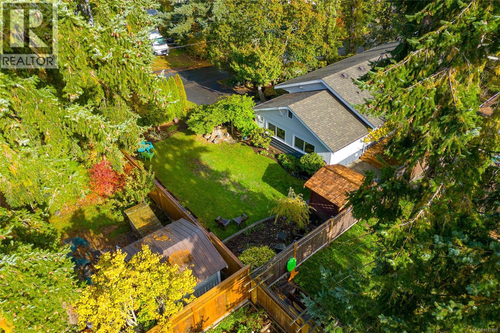 991 Snowdrop Avenue, Saanich