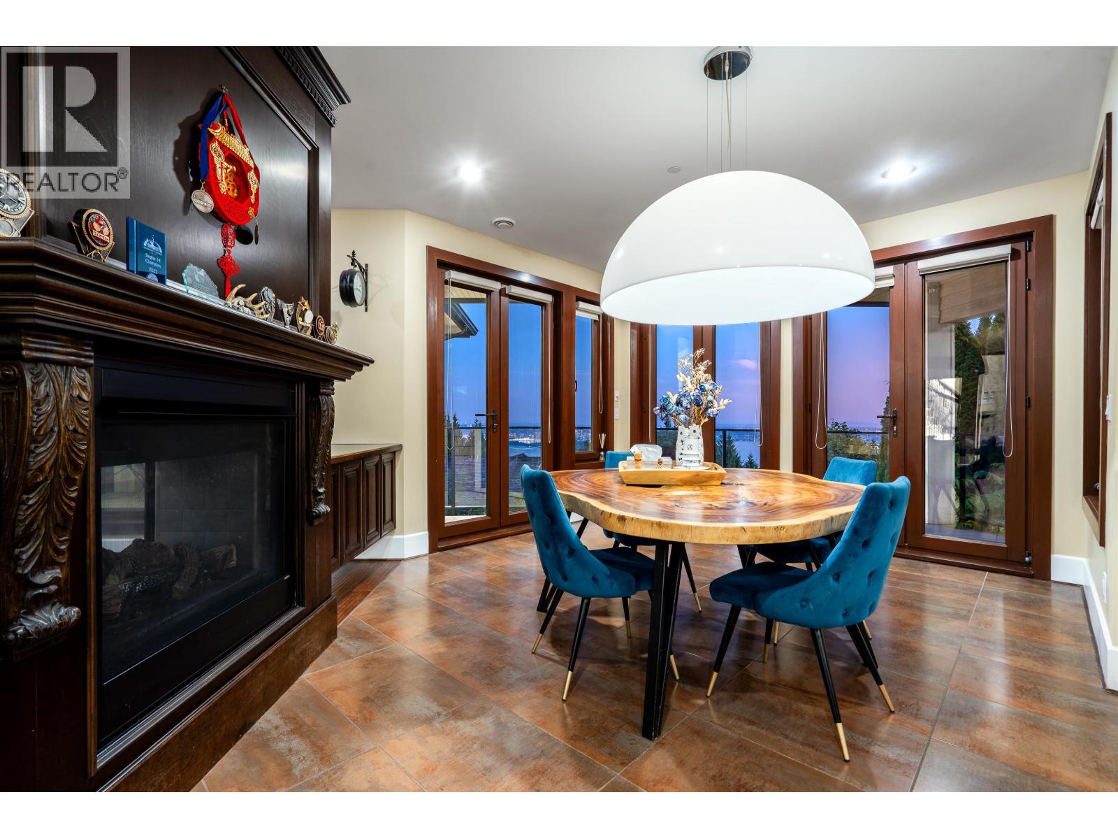 2336 KADLEC COURT, West Vancouver