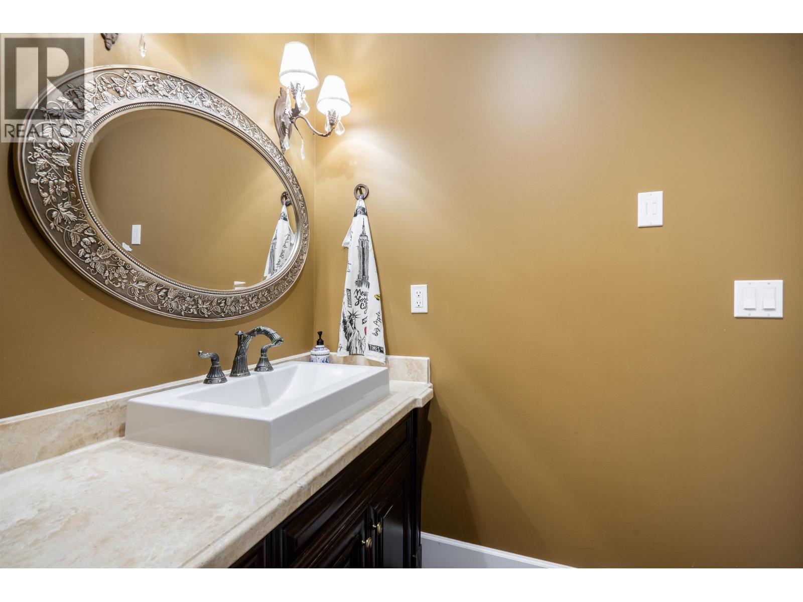 2336 KADLEC COURT, West Vancouver