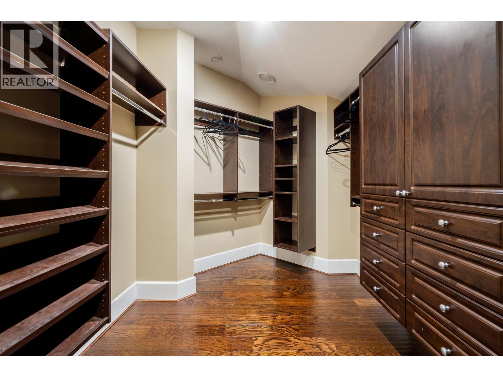 2336 KADLEC COURT, West Vancouver