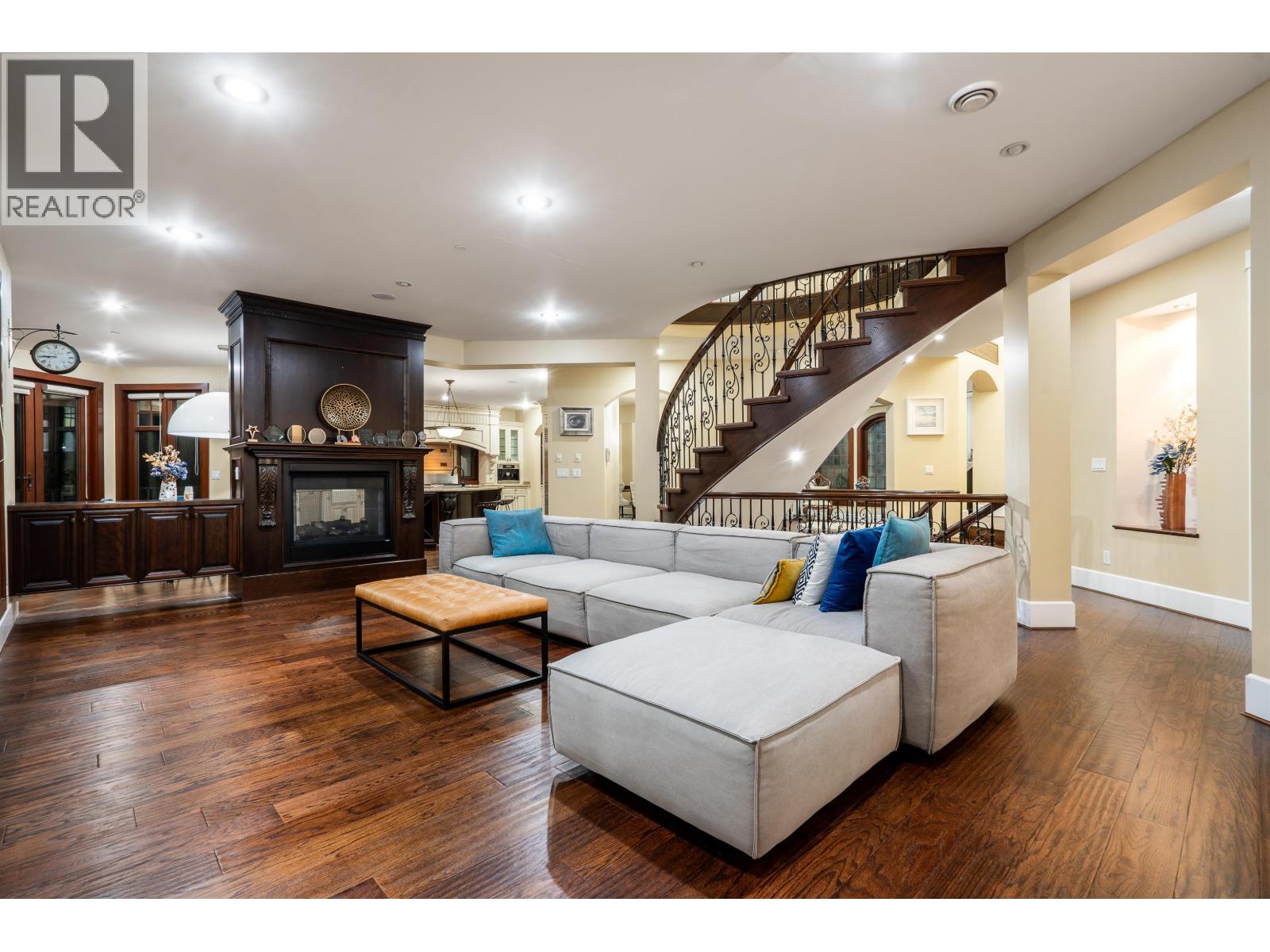 2336 KADLEC COURT, West Vancouver