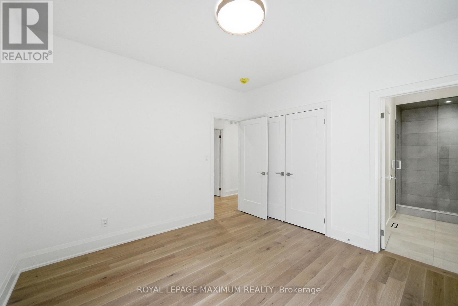 6 DONSGROVE COURT, Vaughan (Patterson), Ontario