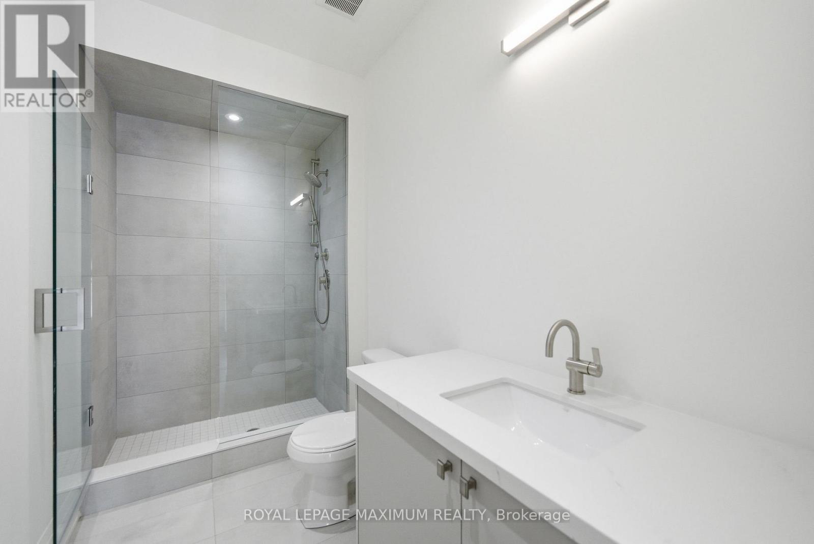 Single Family House for Sale in  DONSGROVE COURT Vaughan (Patterson) 
