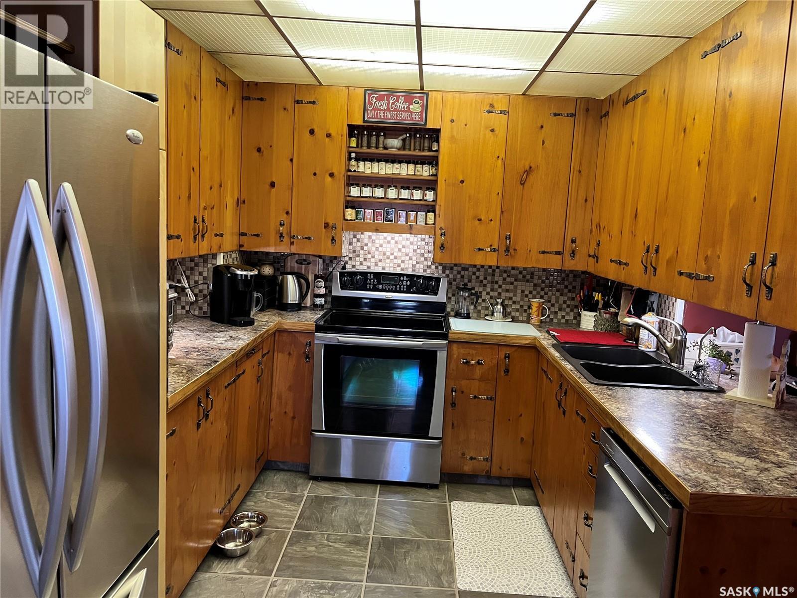 200 CLOVERLY AVENUE - 10
