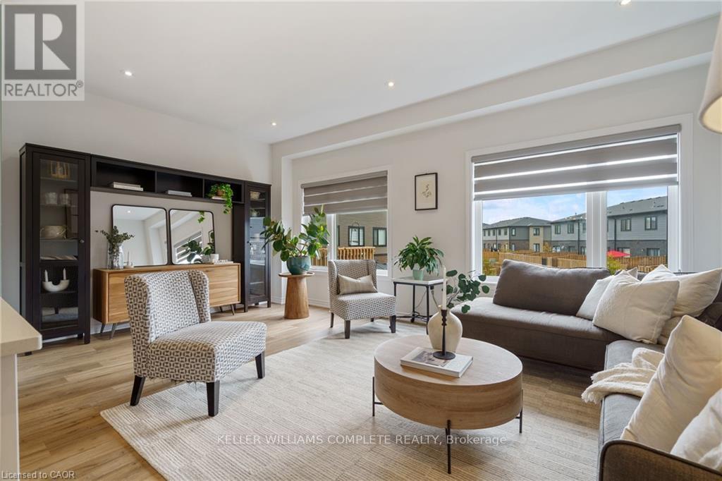 Single Family House for Sale in  CADWELL LANE Hamilton (Mountview) 