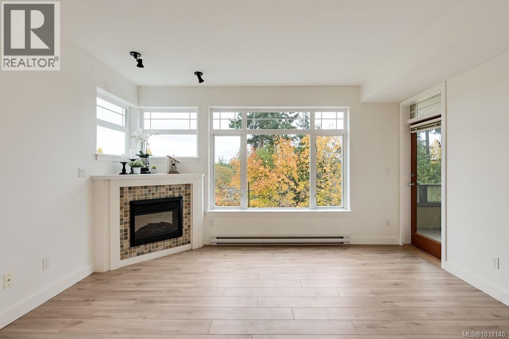 309D 1115 Craigflower Rd, Esquimalt