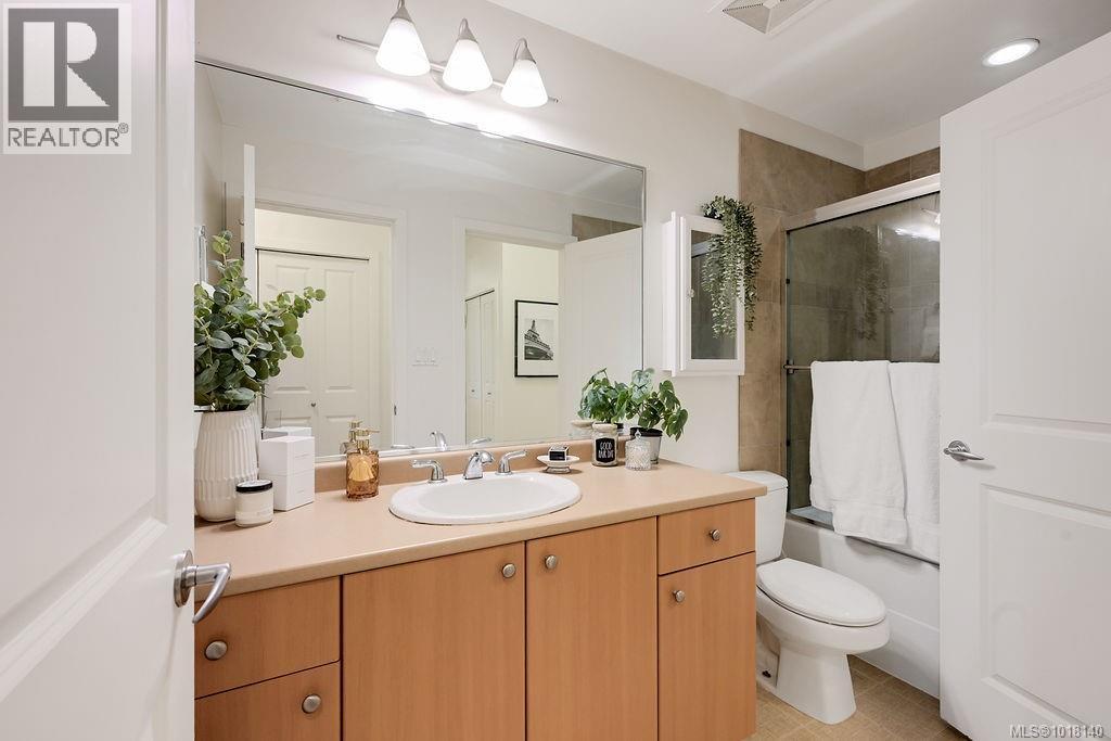 309D 1115 Craigflower Rd, Esquimalt