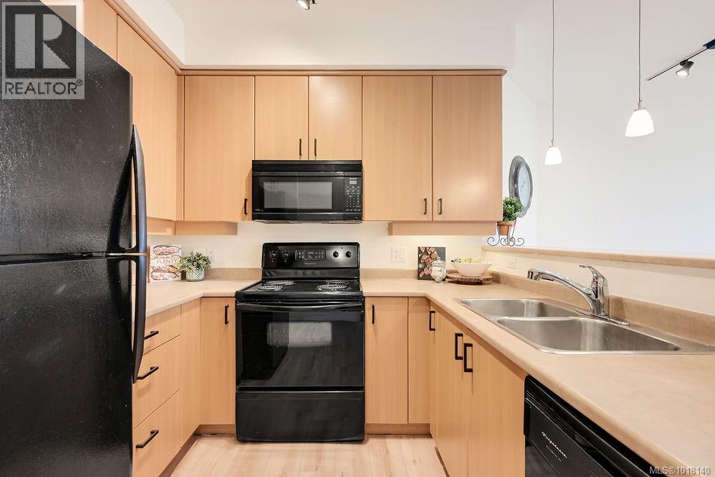 309D 1115 Craigflower Rd, Esquimalt