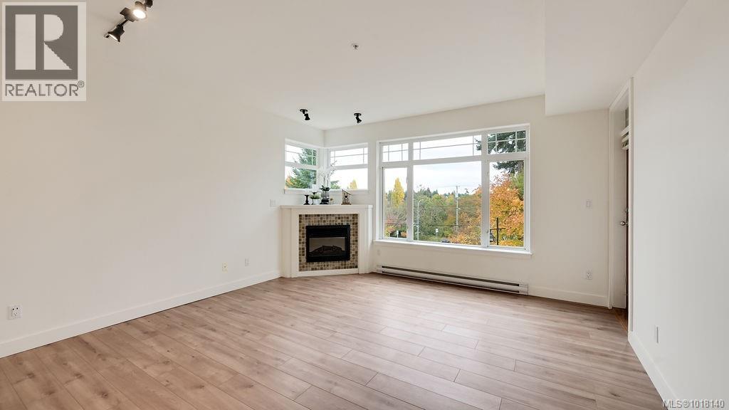 309D 1115 Craigflower Rd, Esquimalt