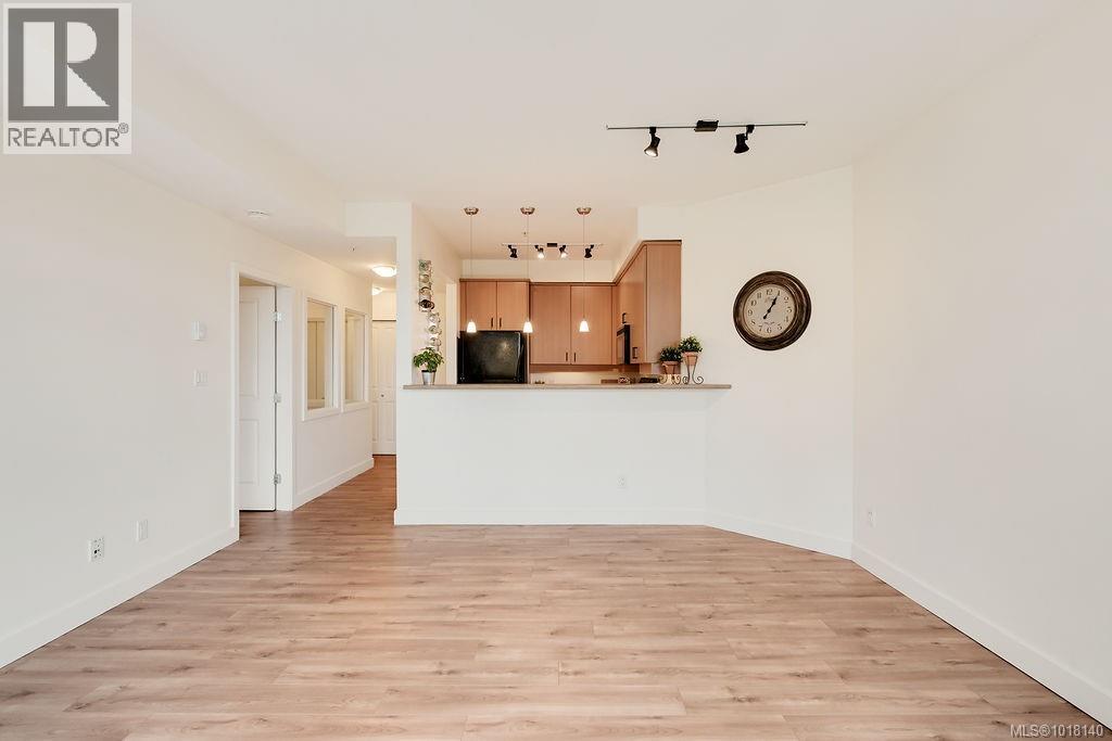 309D 1115 Craigflower Rd, Esquimalt