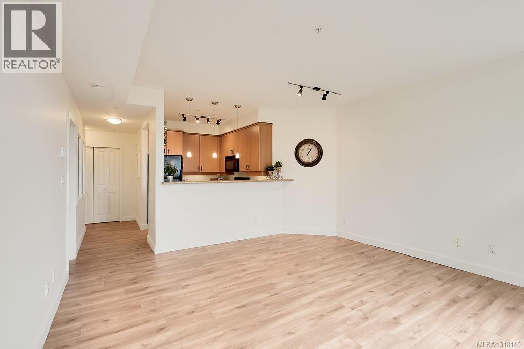 309D 1115 Craigflower Rd, Esquimalt