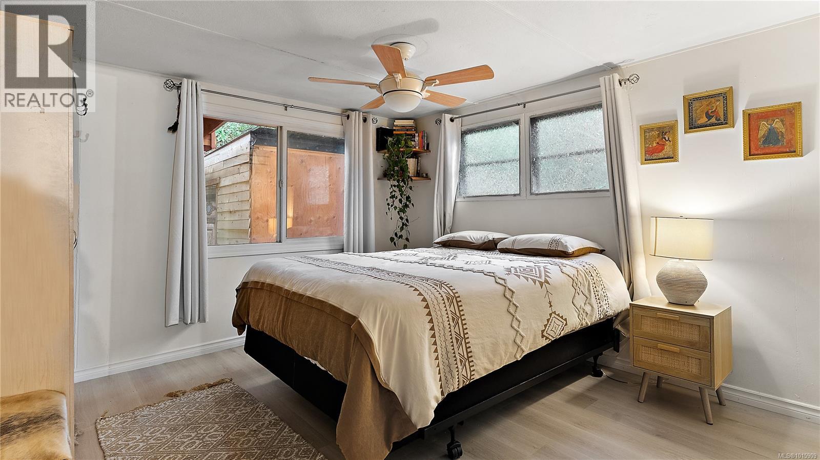 #11 2587 SELWYN RD - 12