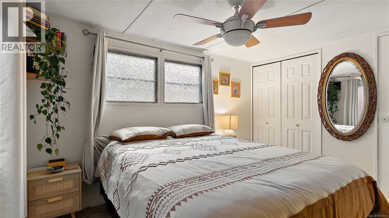 #11 2587 SELWYN RD - 14