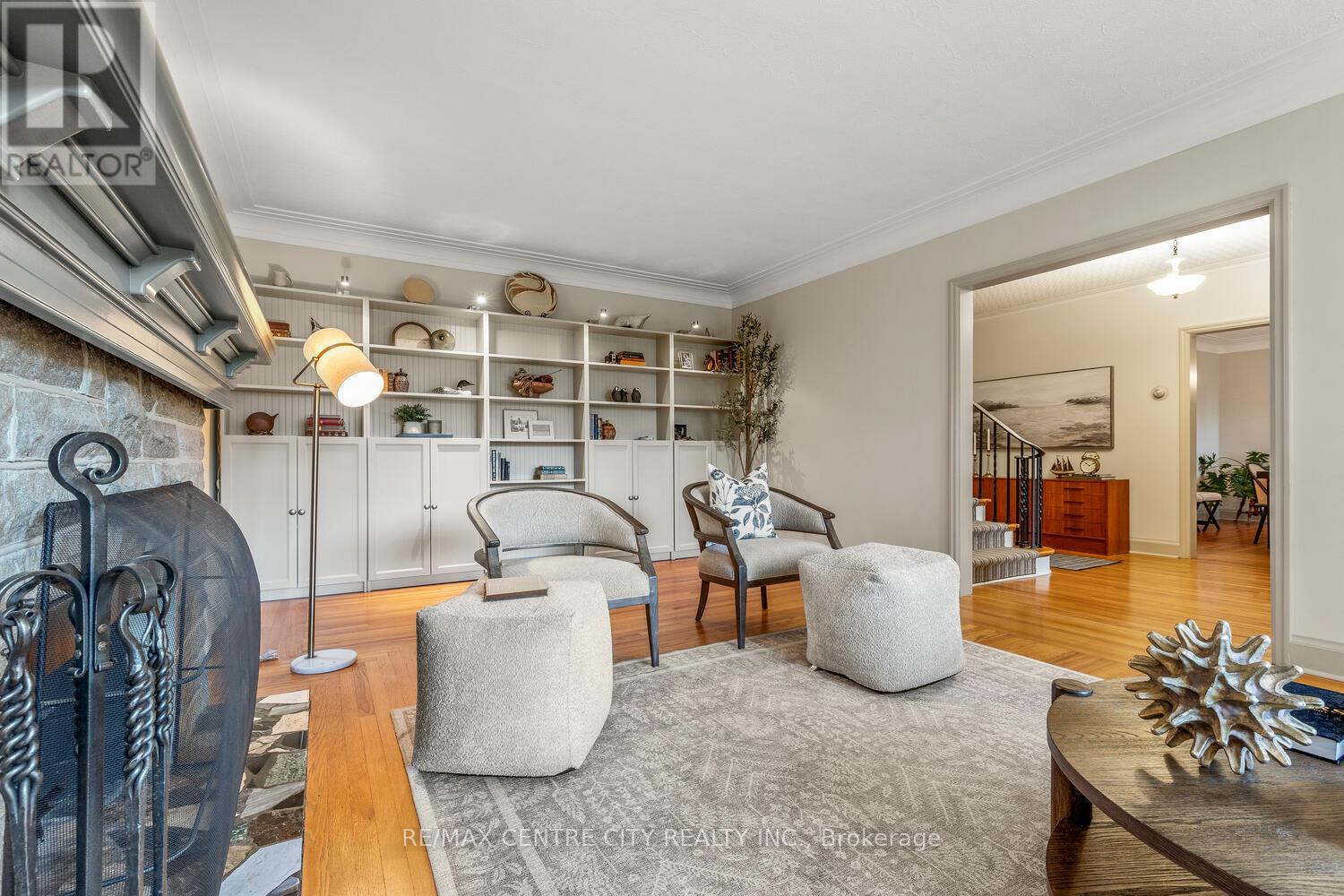 Single Family House for Sale in  SCENIC DRIVE Hamilton (Mountview) 