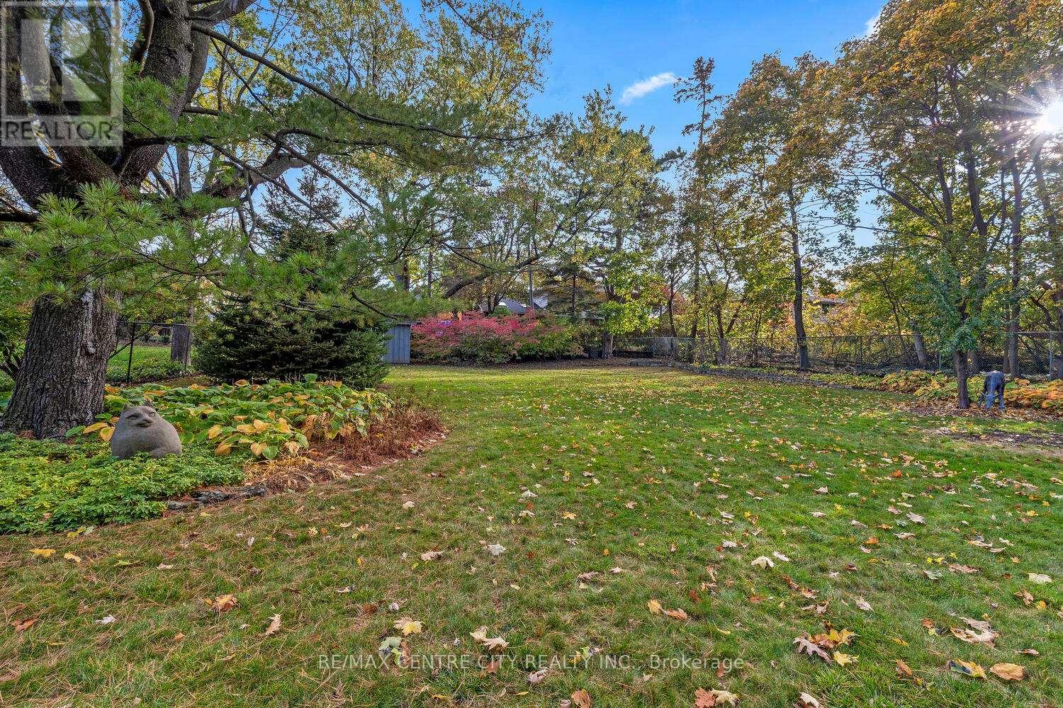 Single Family House for Sale in  SCENIC DRIVE Hamilton (Mountview) 