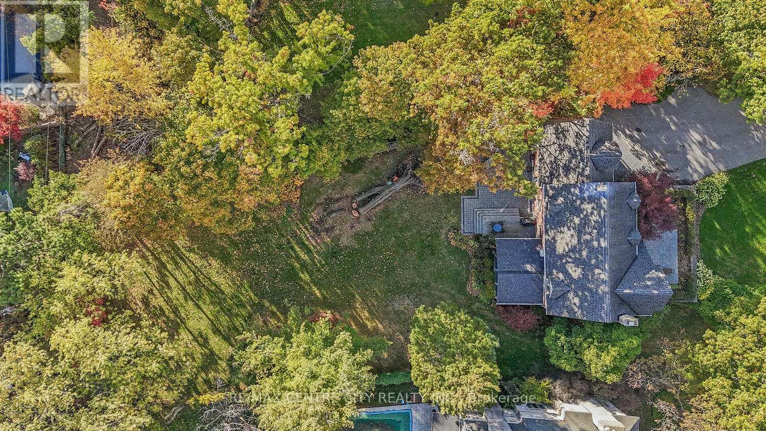 Single Family House for Sale in  SCENIC DRIVE Hamilton (Mountview) 