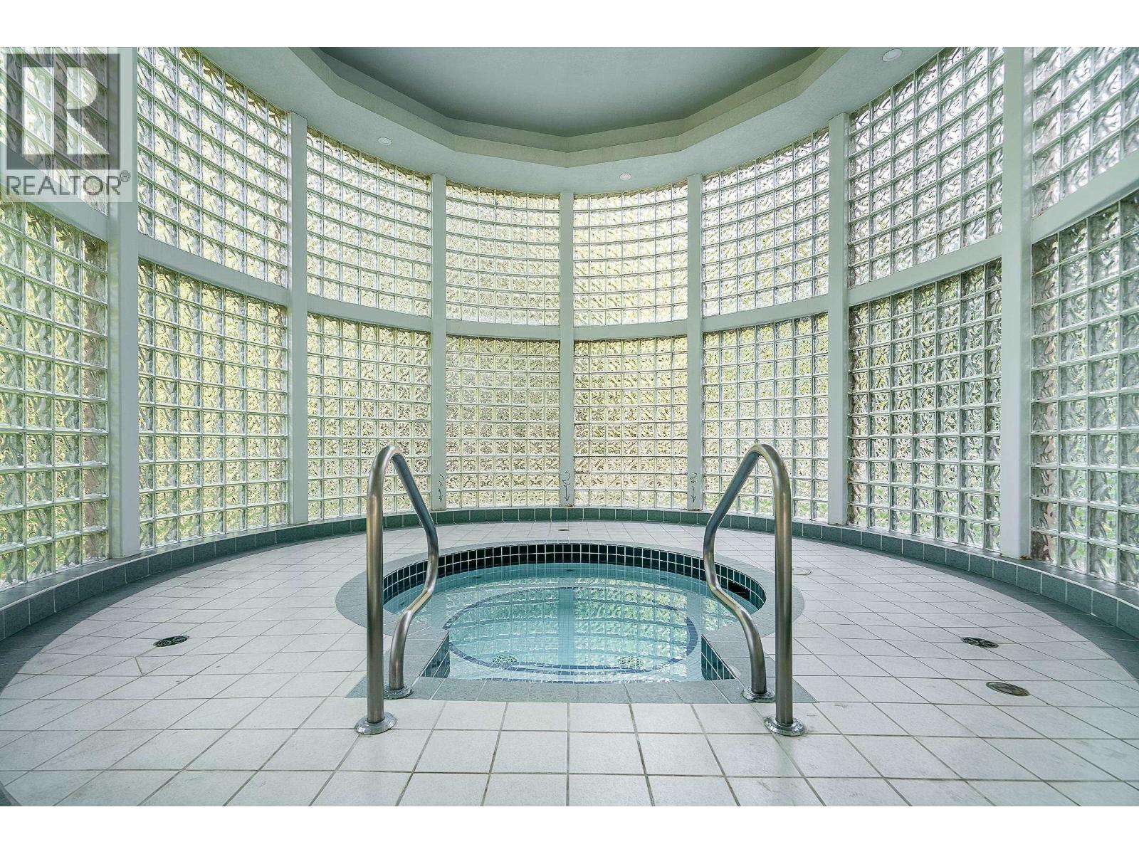 20C 338 TAYLOR WAY, West Vancouver