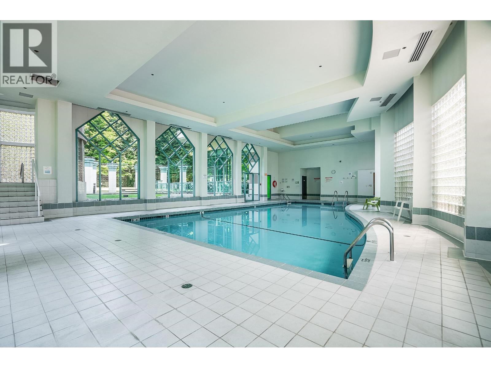 20C 338 TAYLOR WAY, West Vancouver