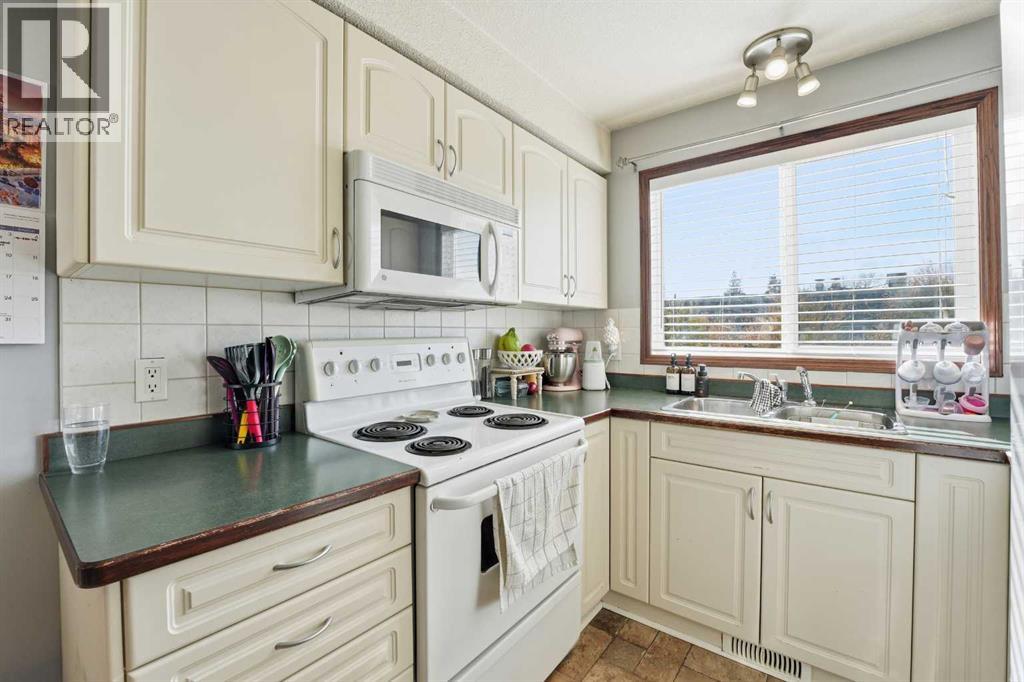 1 Fir Street, Red Deer