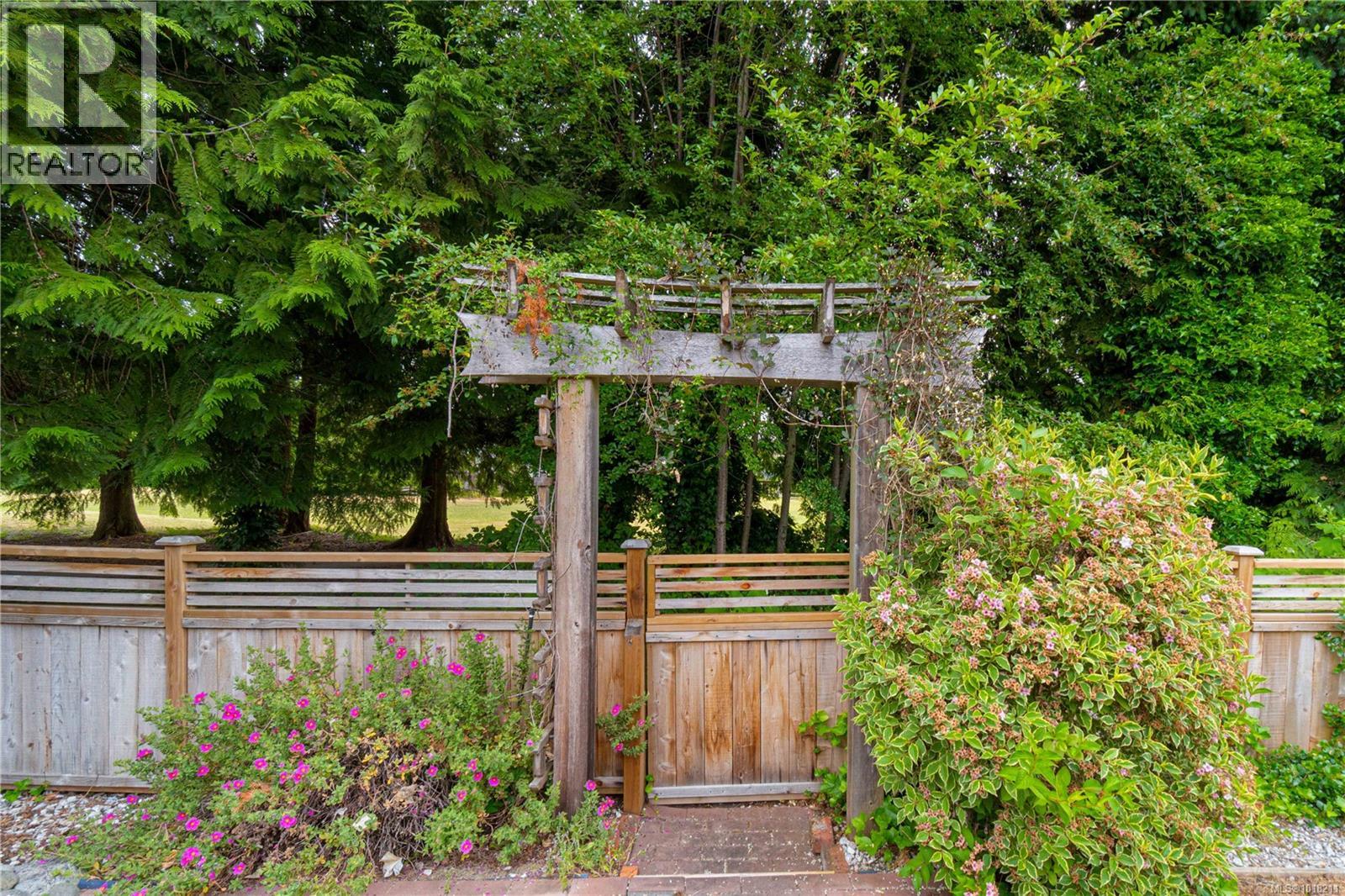 515 Seaward Way, Qualicum Beach