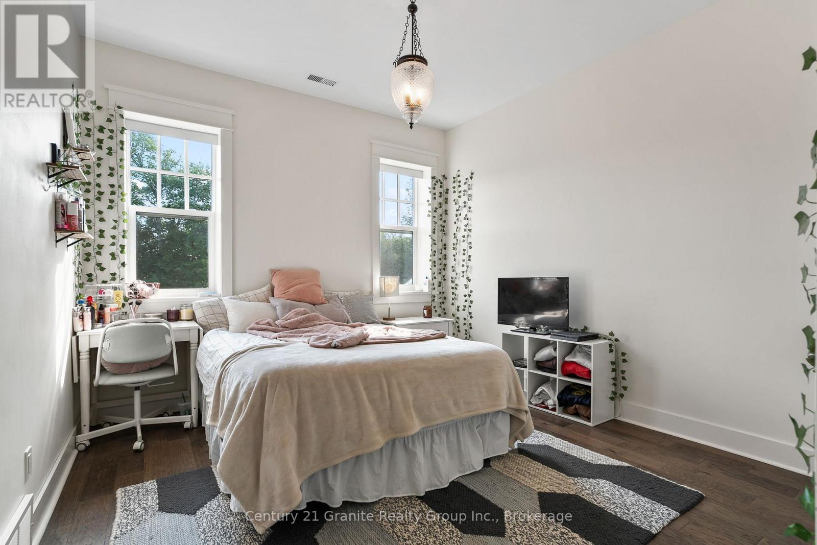 2194 UNICORN ROAD - 28