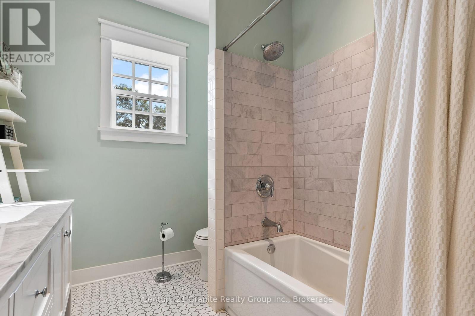2194 UNICORN ROAD - 31