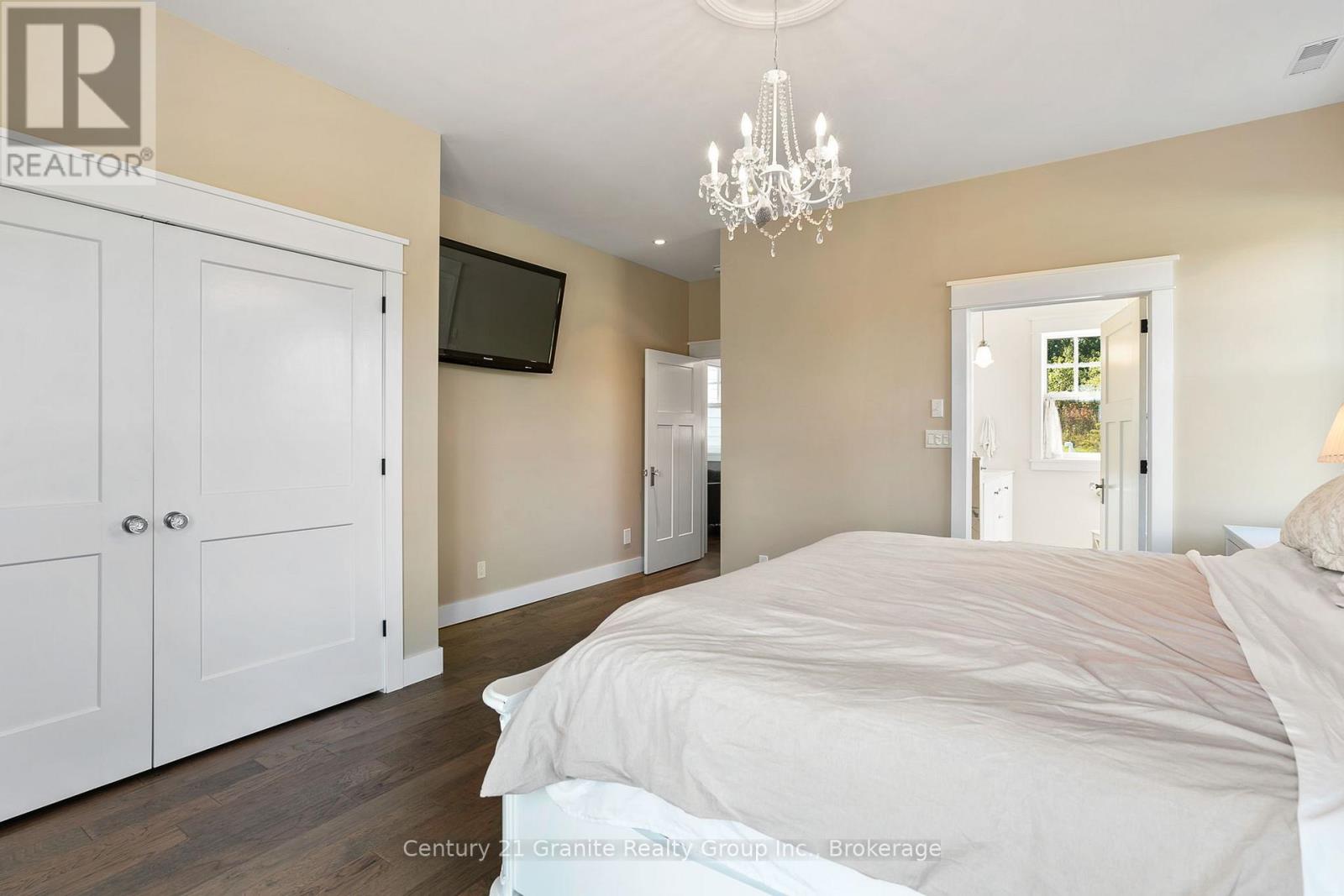 2194 UNICORN ROAD - 39
