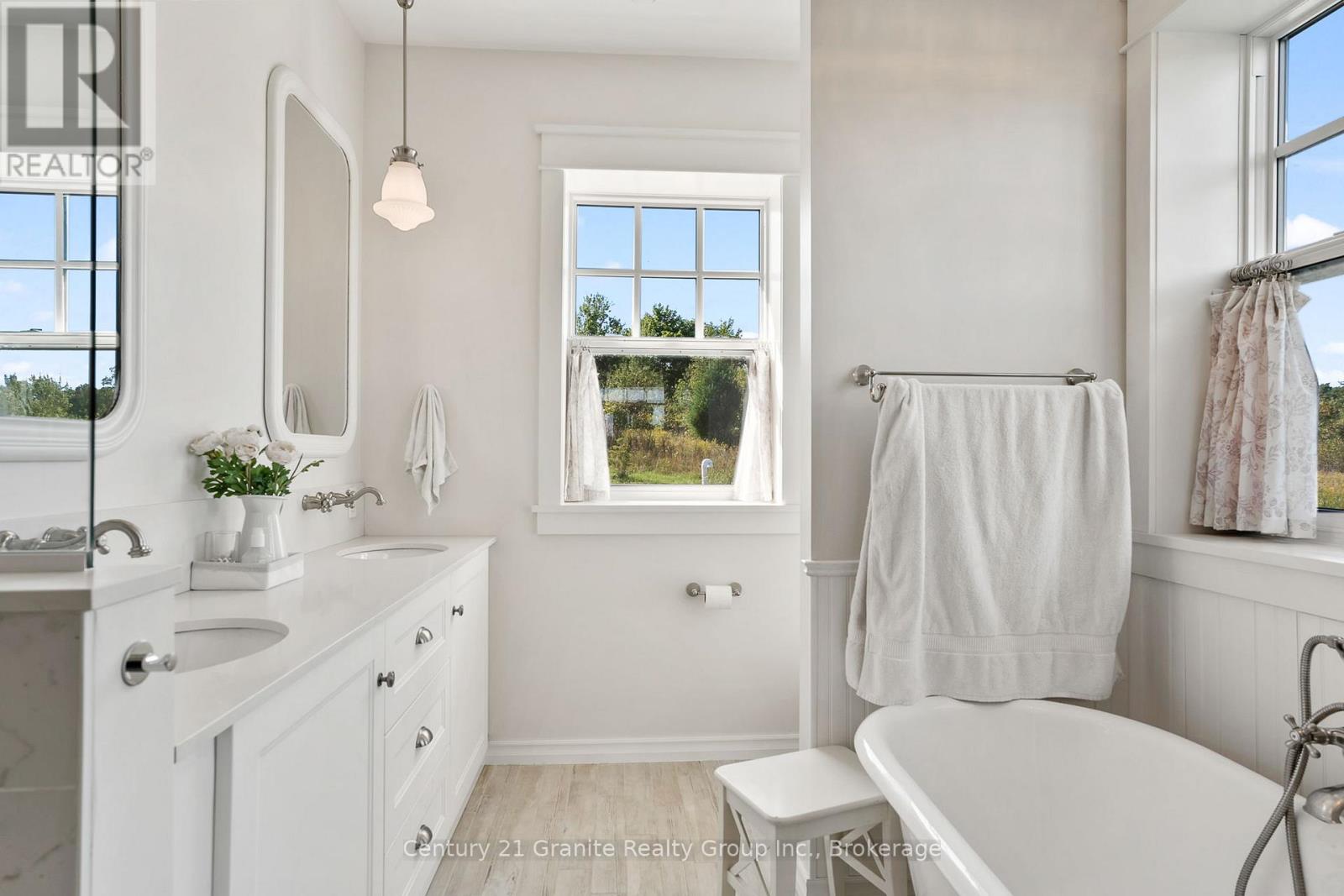 2194 UNICORN ROAD - 40