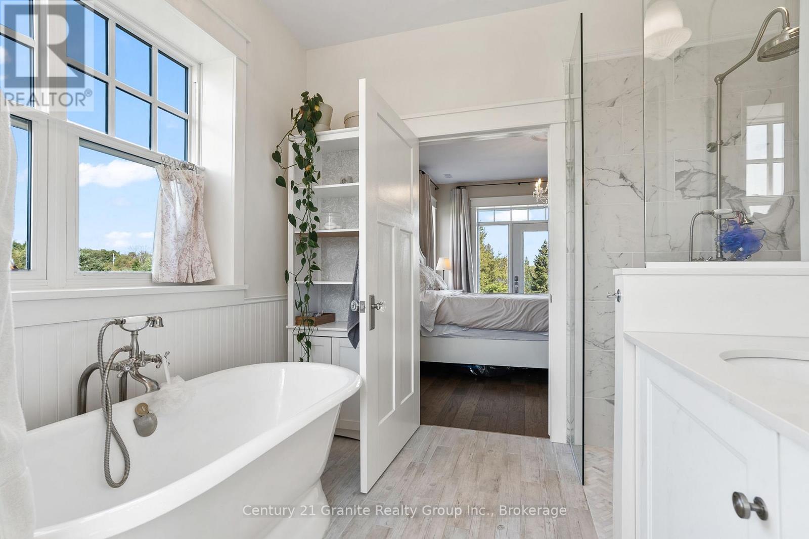 2194 UNICORN ROAD - 43