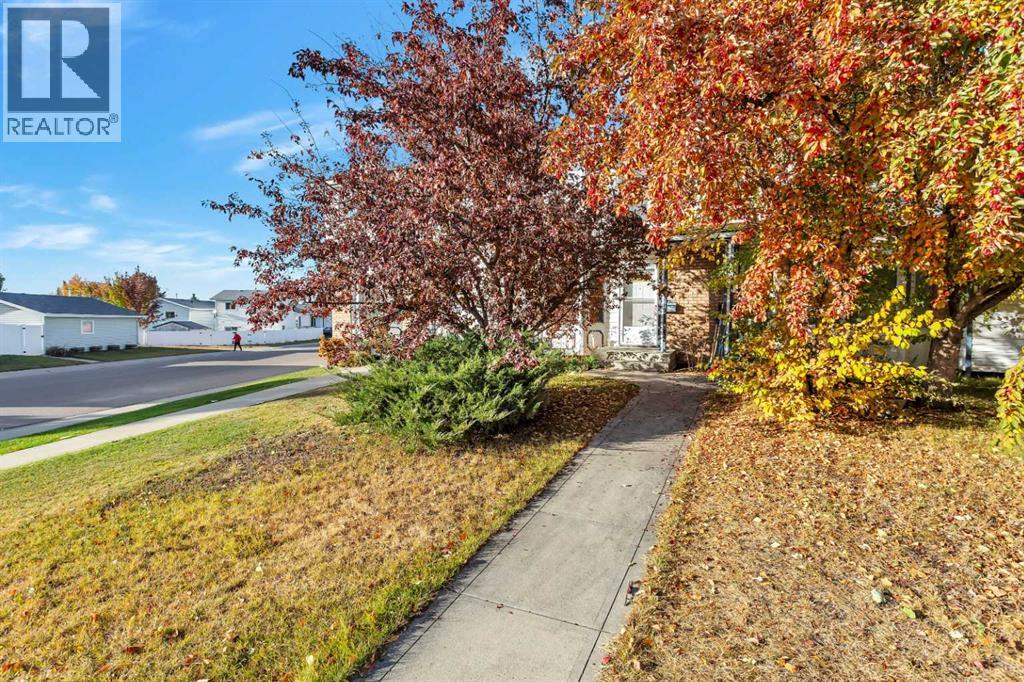 83 Elwell Close, Red Deer