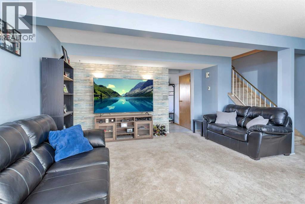 83 Elwell Close, Red Deer