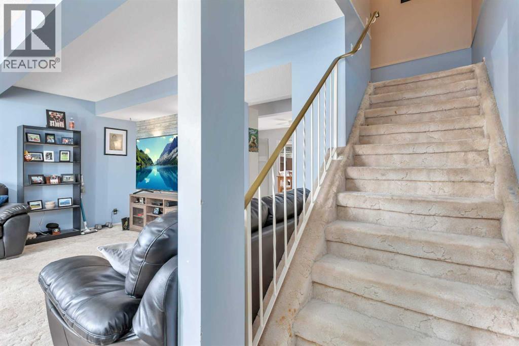 83 Elwell Close, Red Deer