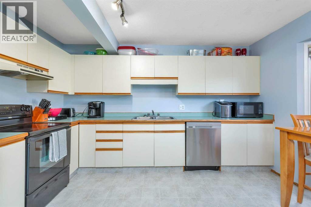 83 Elwell Close, Red Deer