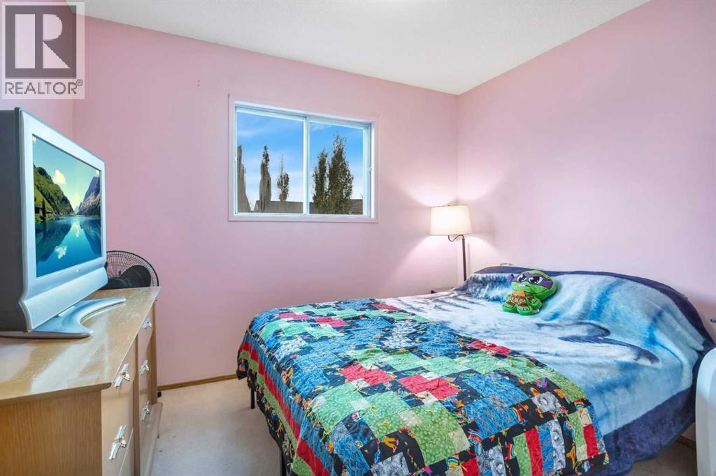 83 Elwell Close, Red Deer